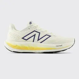 New Balance: Белые кроссовки 