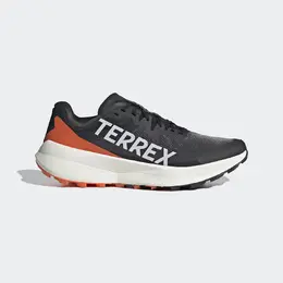 Adidas: Чёрные кроссовки  Terrex