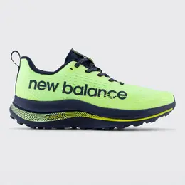 New Balance: Зелёные кроссовки 