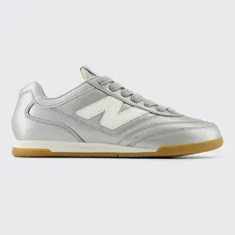 New Balance: Серебристые кроссовки 