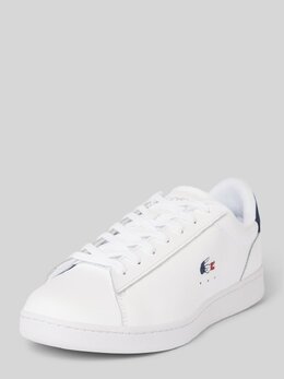 Lacoste: Белые кроссовки 