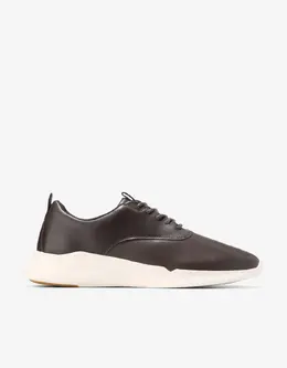 Cole Haan: Тёмные кроссовки 