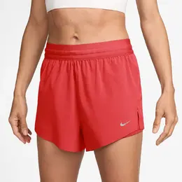 Nike: Красные шорты 