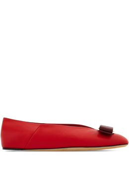 Ferragamo: Красные балетки  Vara
