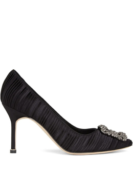 Manolo Blahnik: Чёрные туфли  Hangisi
