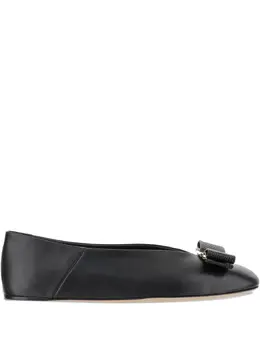 Ferragamo: Чёрные балетки  Vara