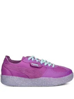 PUMA: Фиолетовые кроссовки 