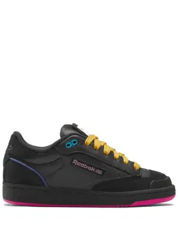 Reebok: Чёрные кроссовки  Club C
