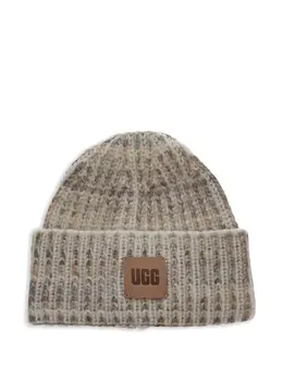UGG: Бежевая шапка 