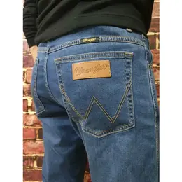 Wrangler: Классические джинсы 
