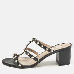 Valentino: Чёрные сандалии  Rockstud