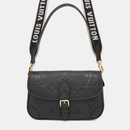Louis Vuitton: Чёрная сумка 