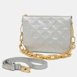 Louis Vuitton: Серебристая сумка через плечо 