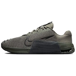 Nike: Зелёные кроссовки 
