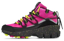 Fila: Розовые кроссовки 