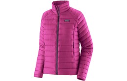 Patagonia: Оранжевый пуховик 