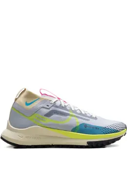 Nike: Светлые кроссовки  Trail
