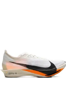 Nike: Оранжевые кроссовки 