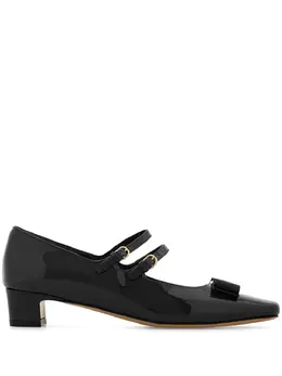Ferragamo: Чёрные туфли  Vara