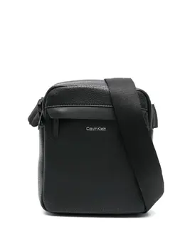 Calvin Klein: Чёрная сумка 