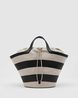 FURLA: Чёрная сумка 