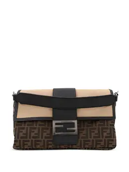 FENDI: Коричневая сумка  Baguette