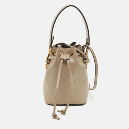 Fendi: Бежевая сумка  Mon Tresor