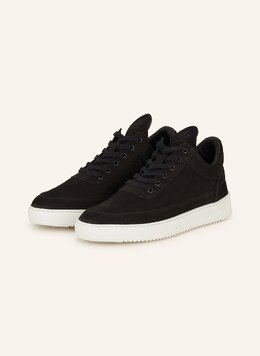 Filling Pieces: Чёрные кеды 