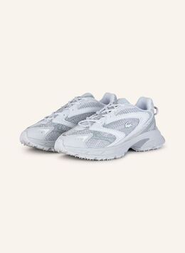 Lacoste: Серые кроссовки 