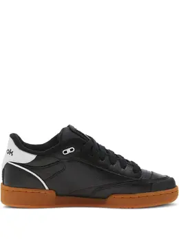 Reebok: Чёрные кроссовки  Club C