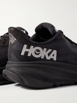 HOKA: Чёрные кроссовки 