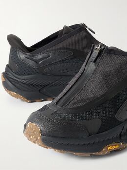 HOKA: Чёрные кроссовки 