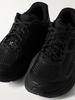 HOKA: Чёрные кроссовки 
