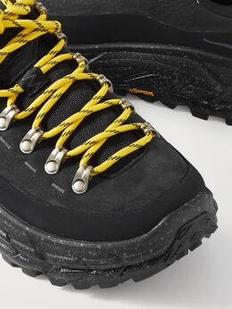 HOKA: Чёрные кроссовки 