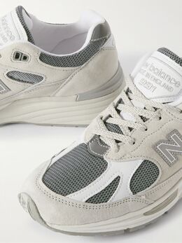 New Balance: Серые кроссовки 