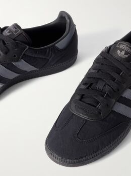 Adidas Originals: Тёмные кроссовки 