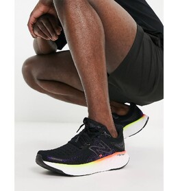New Balance: Чёрные кроссовки  Fresh Foam
