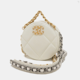 Chanel: Белая сумка 