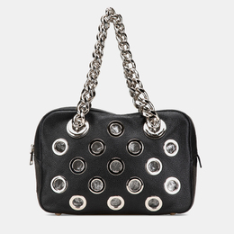 Prada: Чёрная сумка 