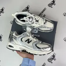 New Balance: Белые кроссовки  530
