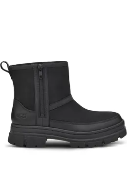 UGG: Чёрные ботинки 