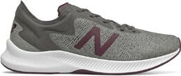 New Balance: Серые кроссовки 