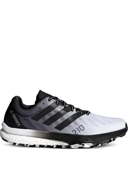 adidas: Чёрные кроссовки  Terrex