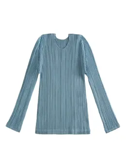 Pleats Please Issey Miyake: Голубая футболка 