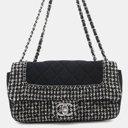 Chanel: Чёрная сумка 