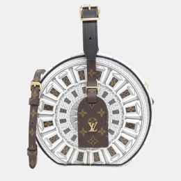 Louis Vuitton: Чёрная сумка 