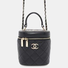 Chanel: Чёрная сумка 
