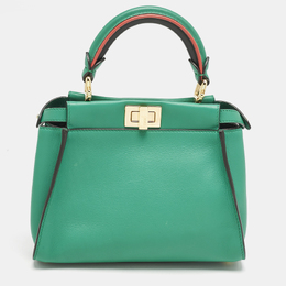 Fendi: Зелёная сумка  Peekaboo