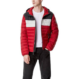 Tommy Hilfiger: Красная куртка 