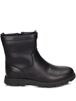 UGG: Чёрные ботинки 